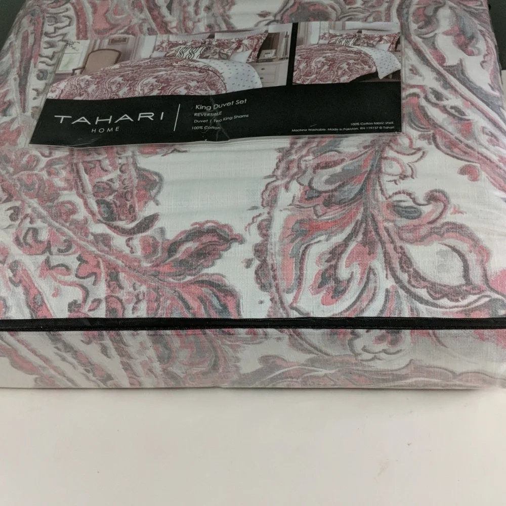 Tahari King Size Duvet 3pc Set Medallions Scrolls